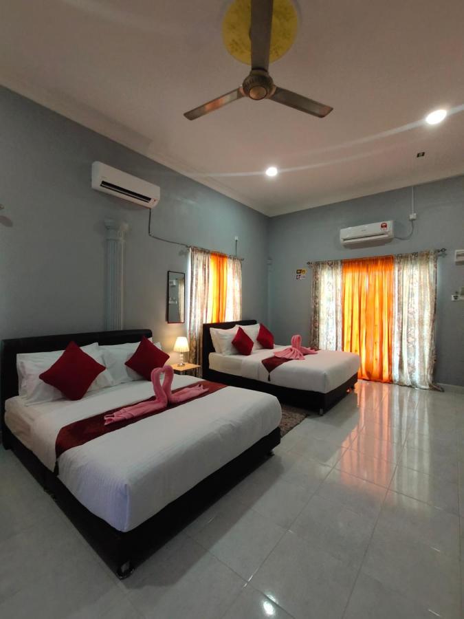 Ku'S Roomstay Pantai Cenang  Buitenkant foto