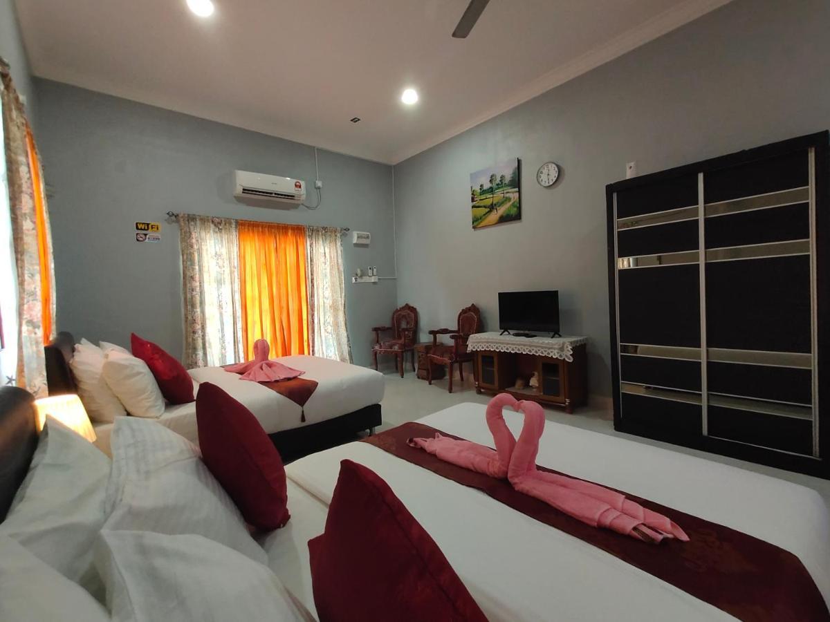 Ku'S Roomstay Pantai Cenang  Buitenkant foto